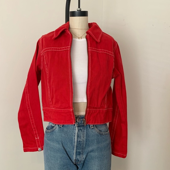Brandy Melville red crop karina Jean jacket NWOT - Picture 2 of 4